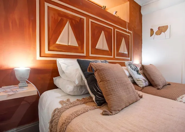 Casa Camélias Tortas * Castanheira de Pera